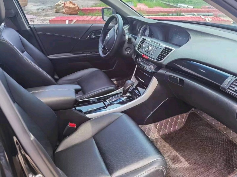 邵阳18年本田雅阁4