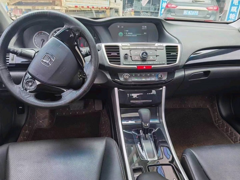 邵阳18年本田雅阁5