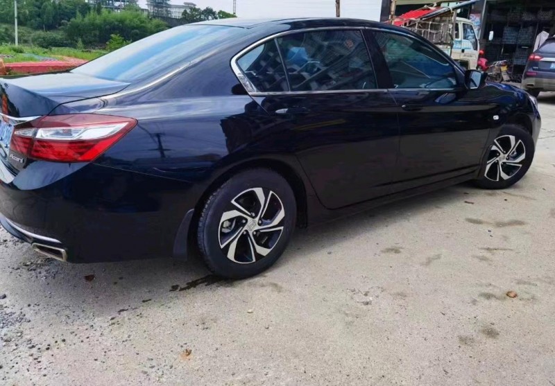 邵阳18年本田雅阁6