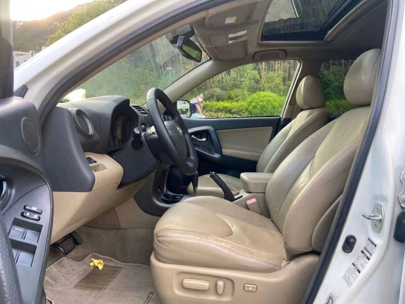 广州12年丰田RAV49
