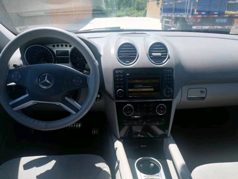 邢台11年奔驰ML7