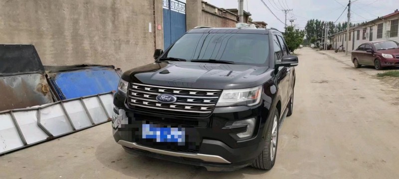 保定17年福特探险者2