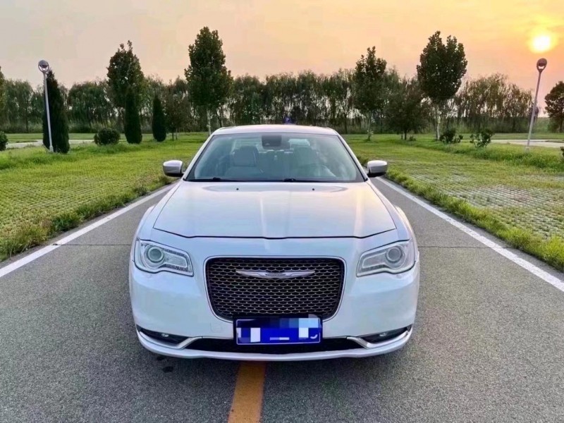 枣庄16年克莱斯勒300C1
