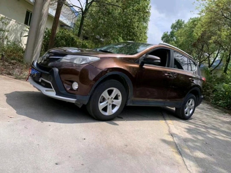 邵阳14年丰田RAV4荣放4