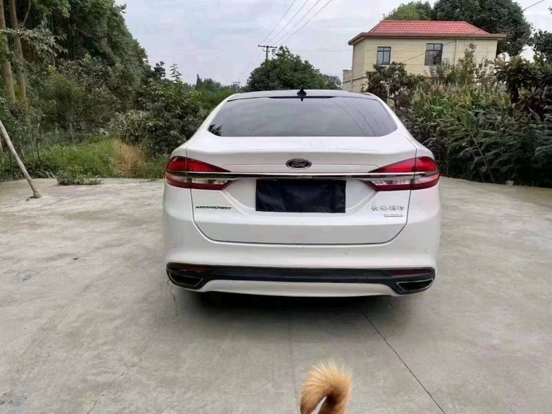 成都17年福特蒙迪欧2