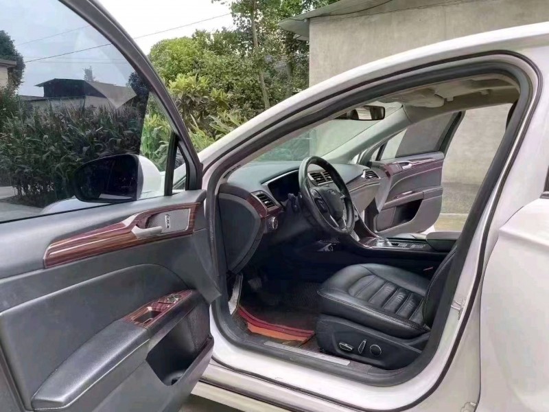 成都17年福特蒙迪欧8