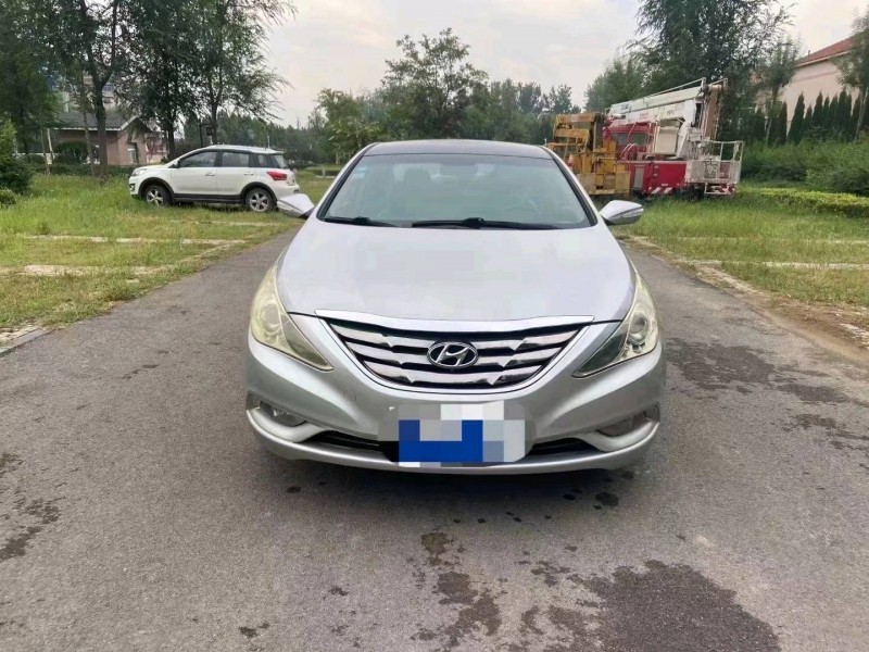 北京13年现代索纳塔八1