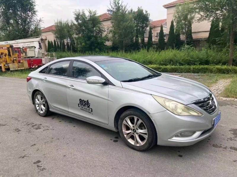 北京13年现代索纳塔八6