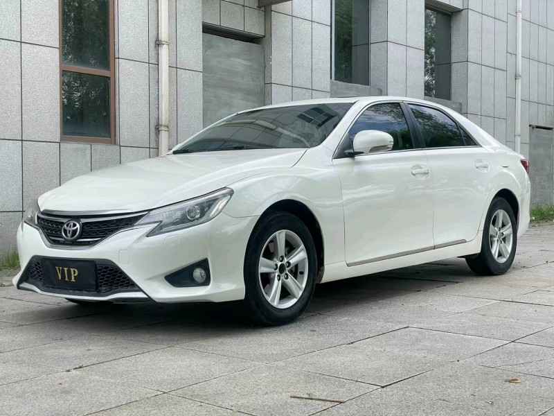 成都15年丰田锐志3