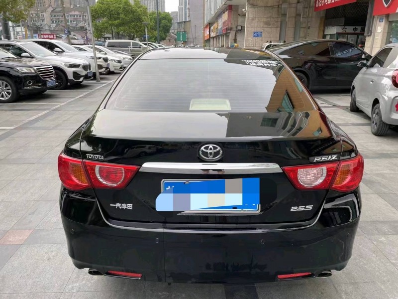 徐州13年丰田锐志9