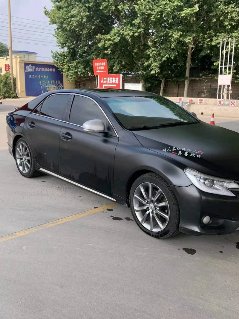 保定12年丰田锐志2