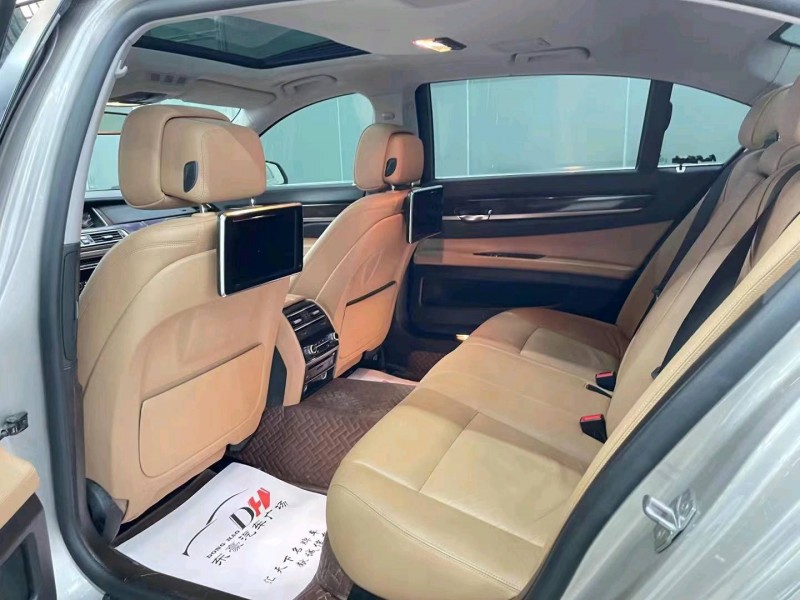 济宁15年宝马7系4