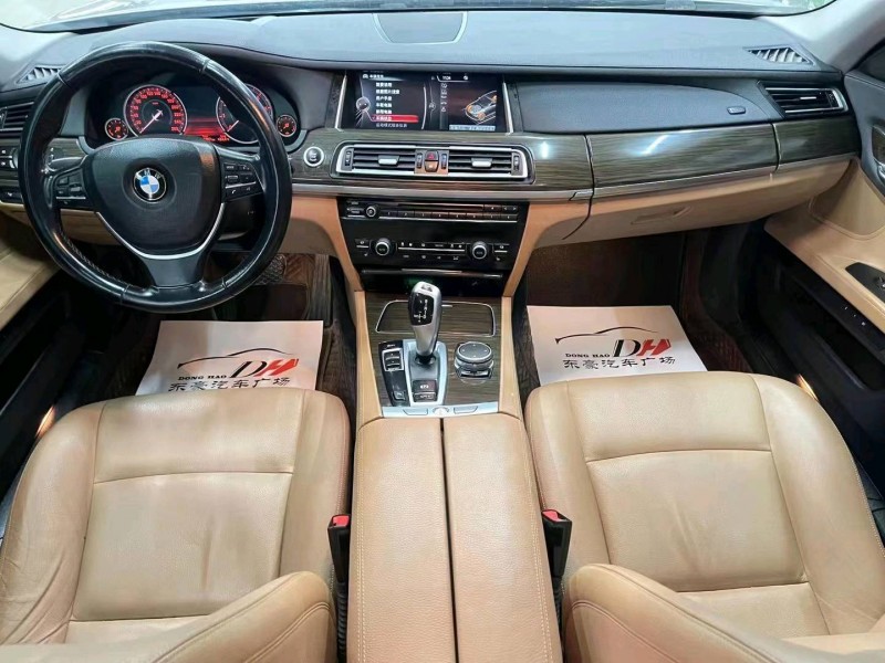 济宁15年宝马7系5