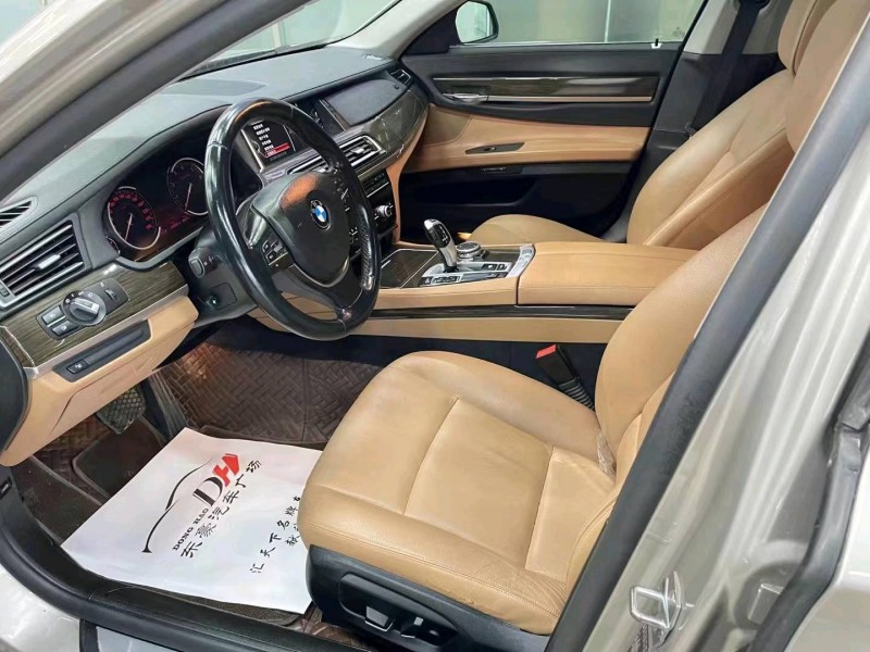 济宁15年宝马7系6