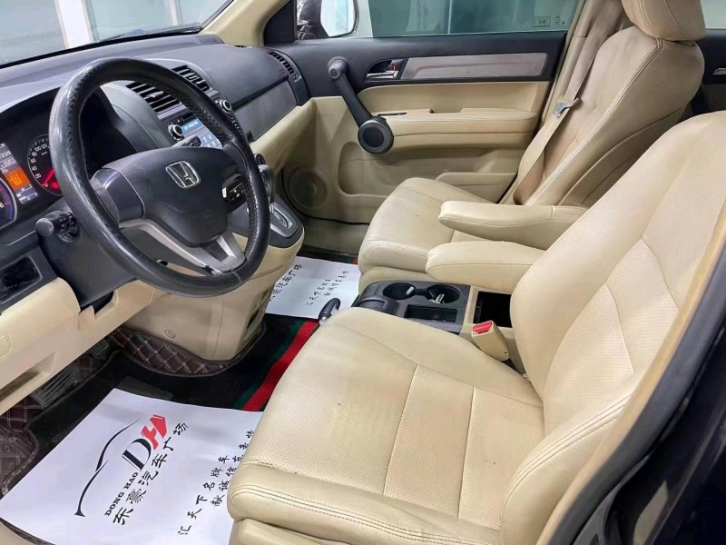 济宁11年本田CRV6