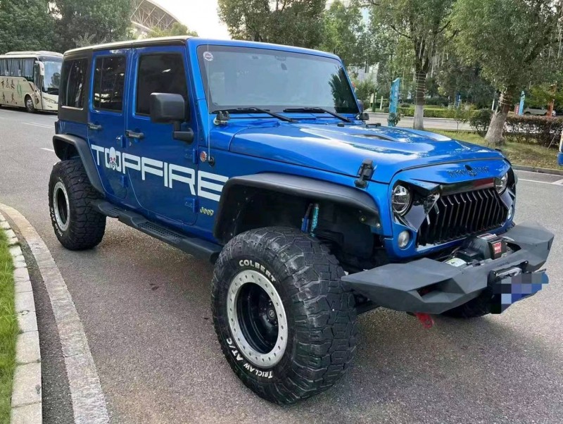 濟寧14年Jeep牧馬人3