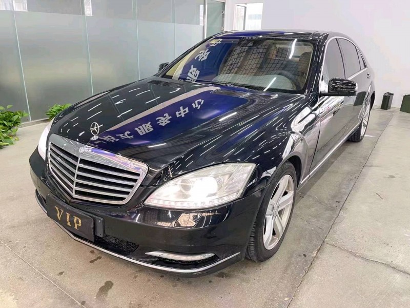 济宁11年奔驰S8