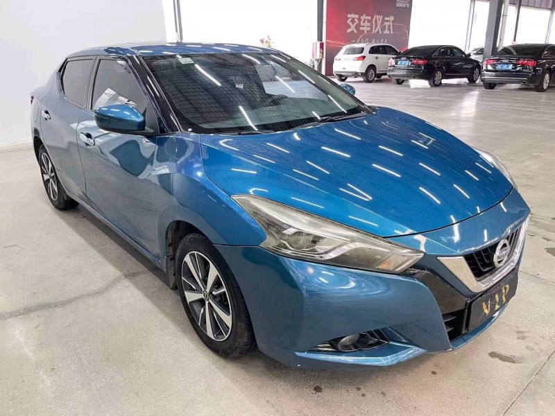 济宁17年日产蓝鸟3