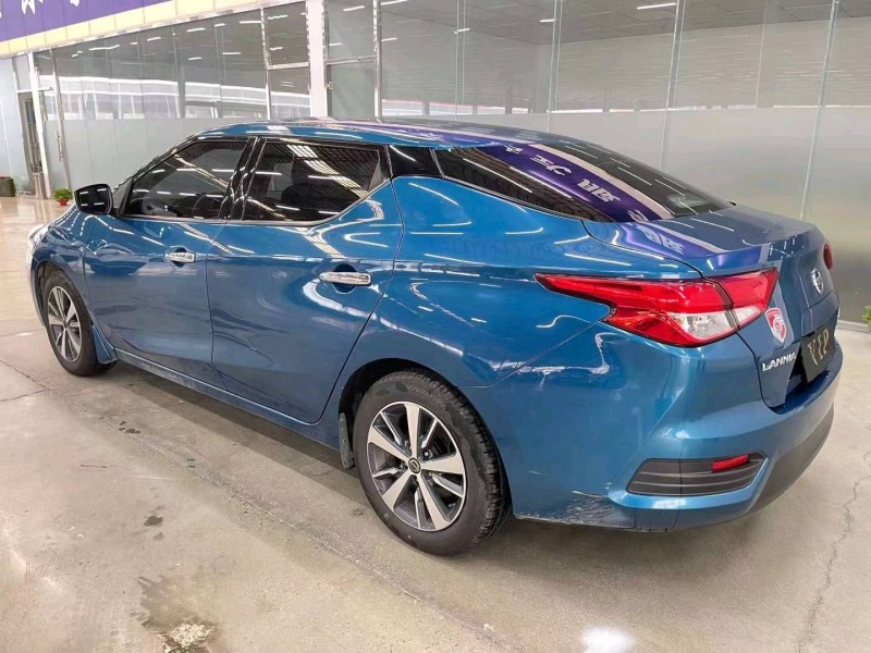 济宁17年日产蓝鸟7