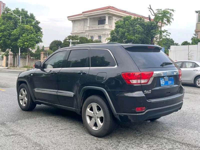 廣州13年Jeep大切諾基9