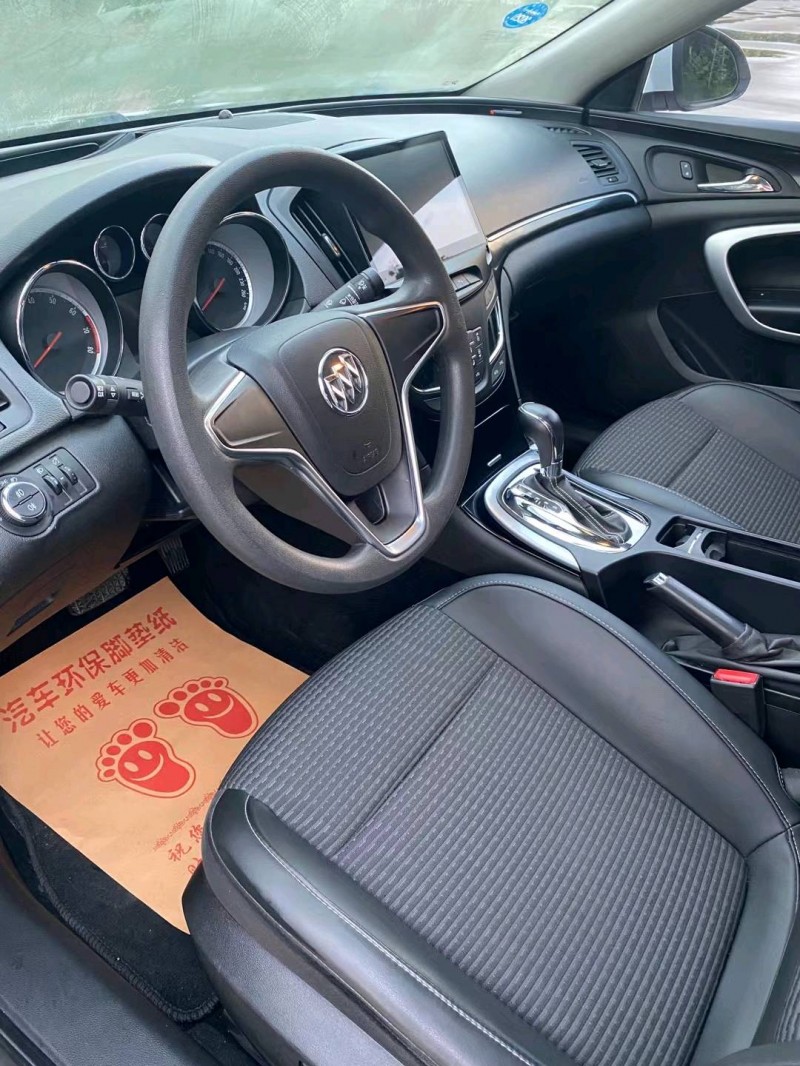 徐州17年别克君威8