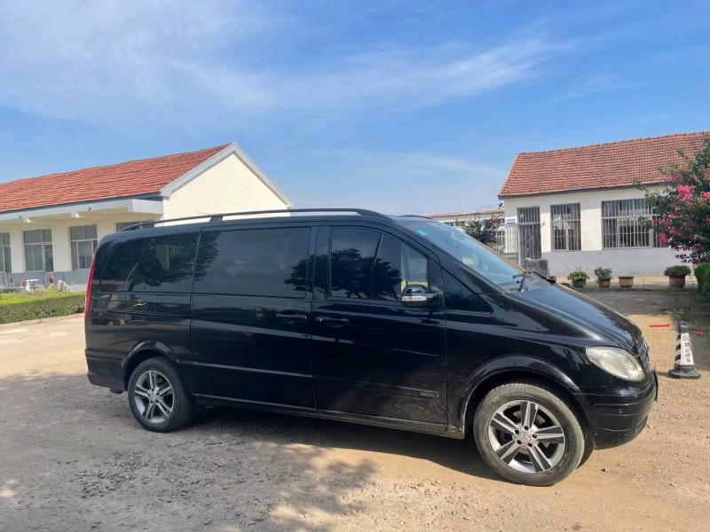 枣庄10年奔驰唯雅诺2