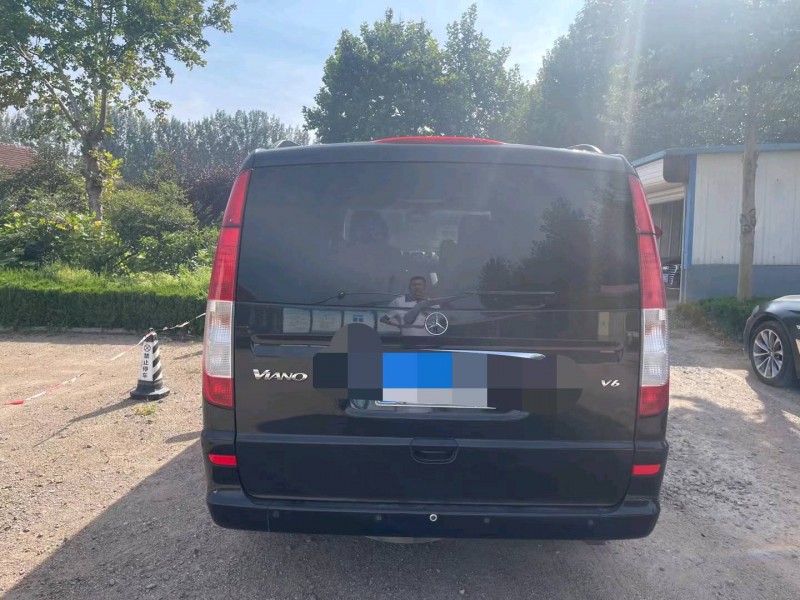 枣庄10年奔驰唯雅诺8