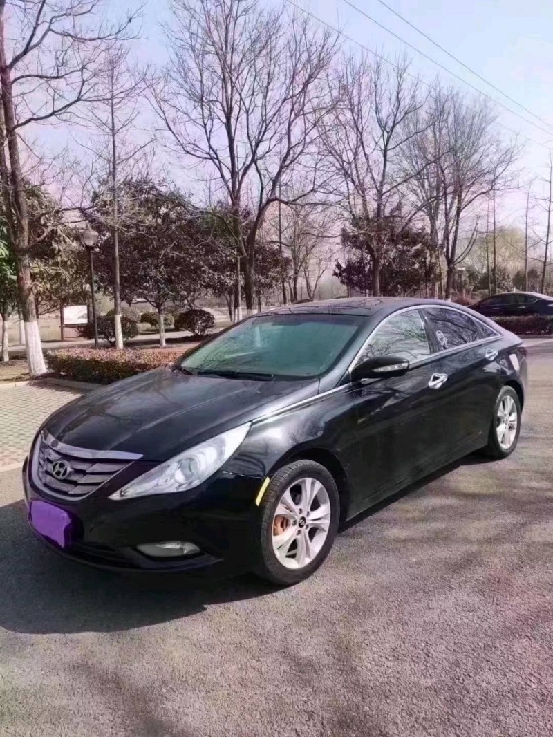 徐州13年现代索纳塔八2