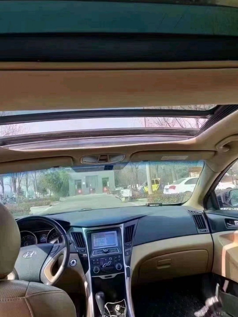 徐州13年现代索纳塔八4