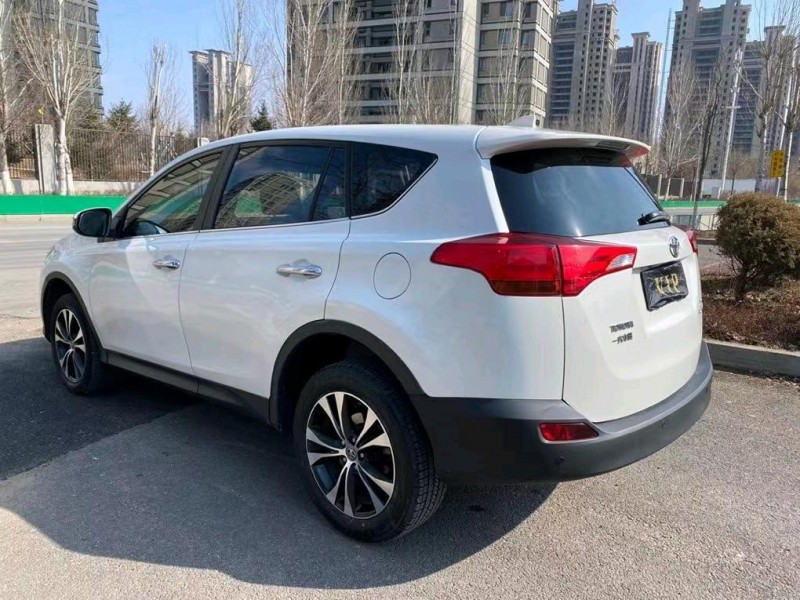 沈阳16年丰田RAV4荣放2