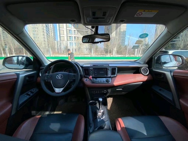 沈阳16年丰田RAV4荣放4