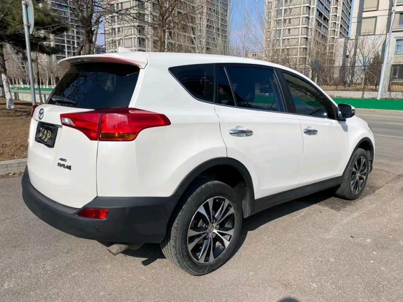 沈阳16年丰田RAV4荣放6