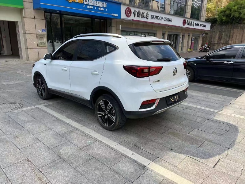 長沙18年名爵ZS7