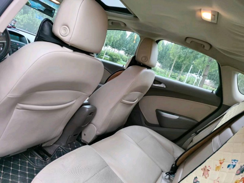 东营11年别克英朗GT3