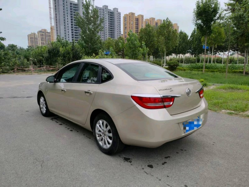 东营11年别克英朗GT8