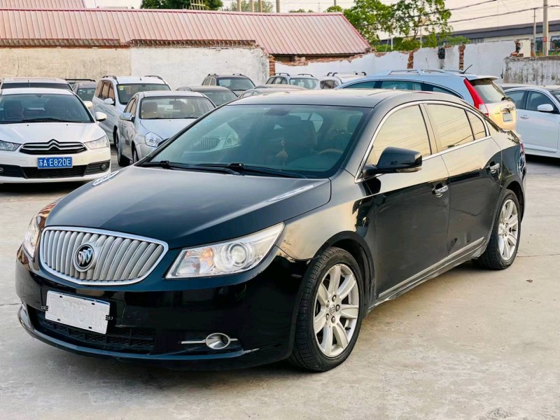 徐州12年别克君越9