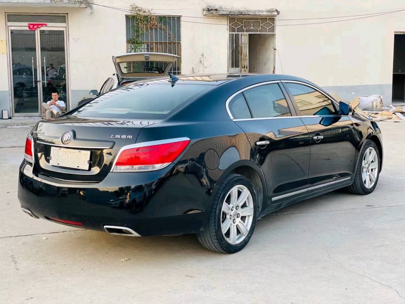 徐州12年别克君越2