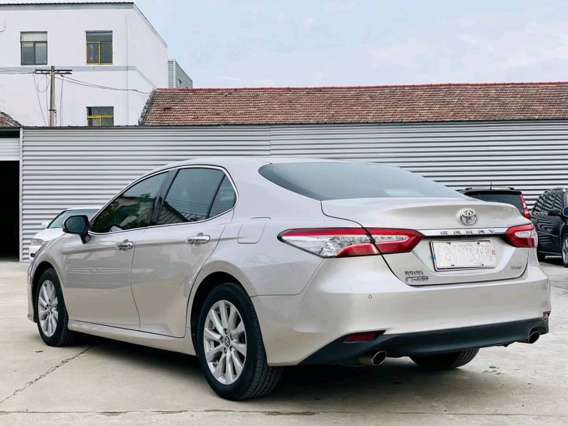 徐州18年丰田凯美瑞3