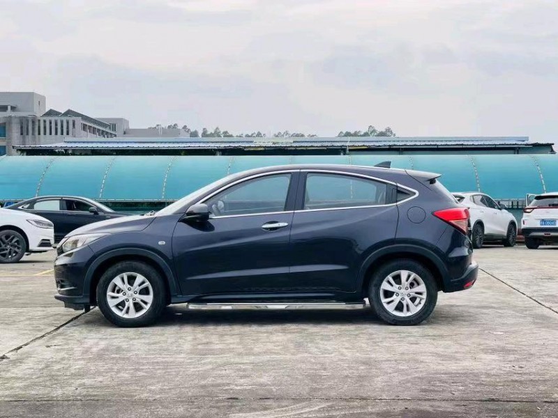 东莞17年本田缤智7