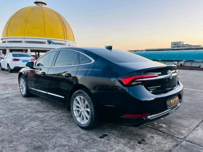 东莞21年别克君越3