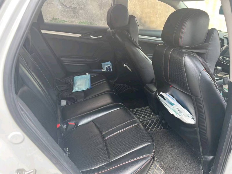 东营17年本田思域4