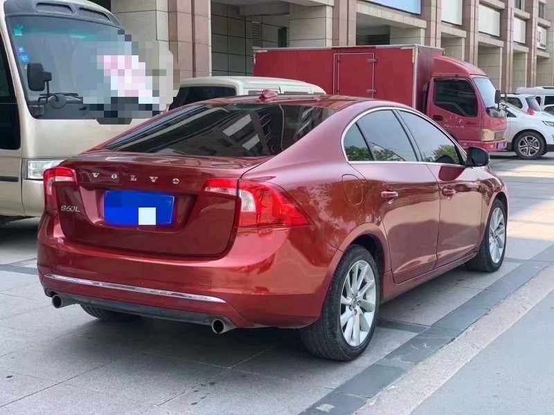 青島14年沃爾沃S60L8