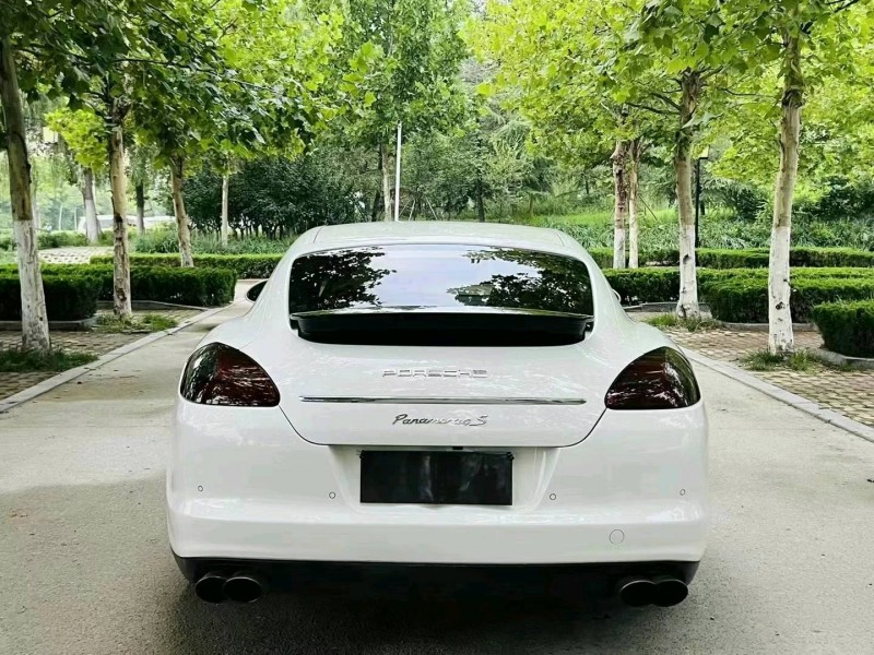 聊城12年保時捷帕拉梅拉1