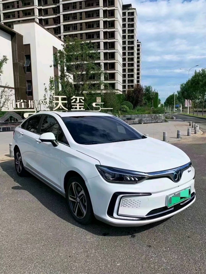 廊坊19年北汽新能源EU系列3