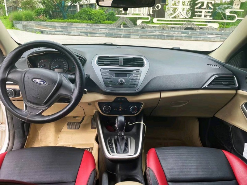 廊坊17年福特福睿斯5