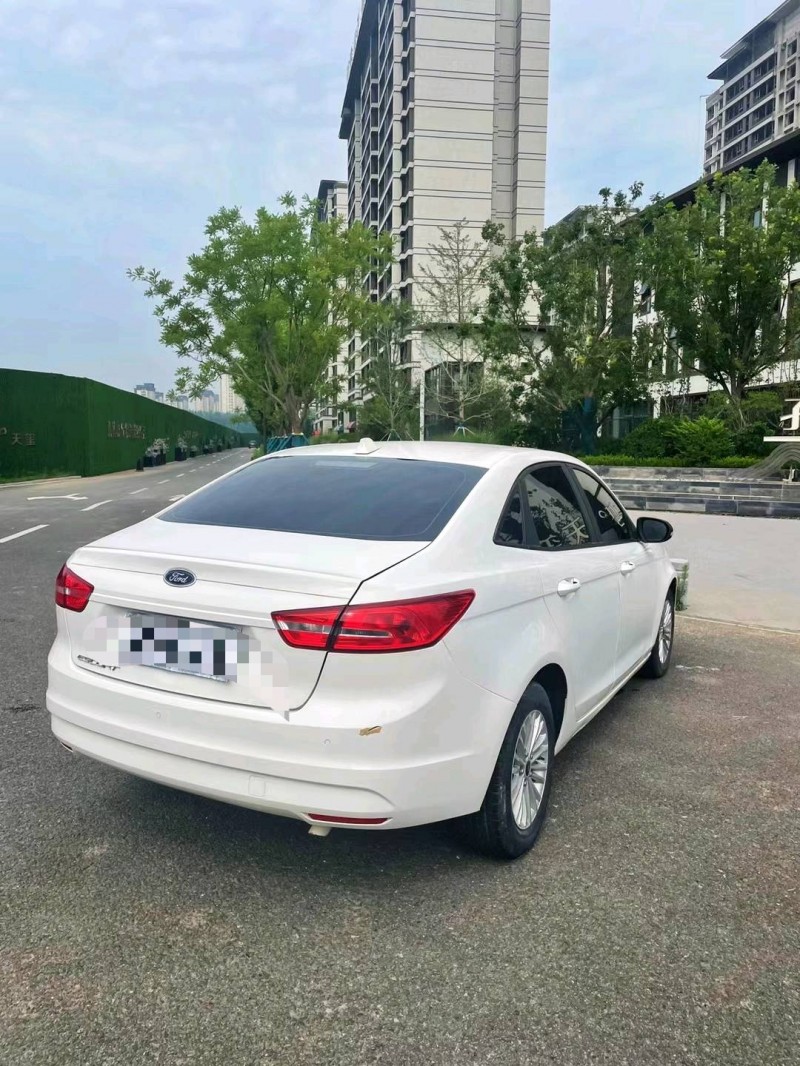 廊坊17年福特福睿斯7