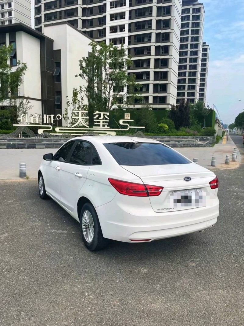 廊坊17年福特福睿斯8