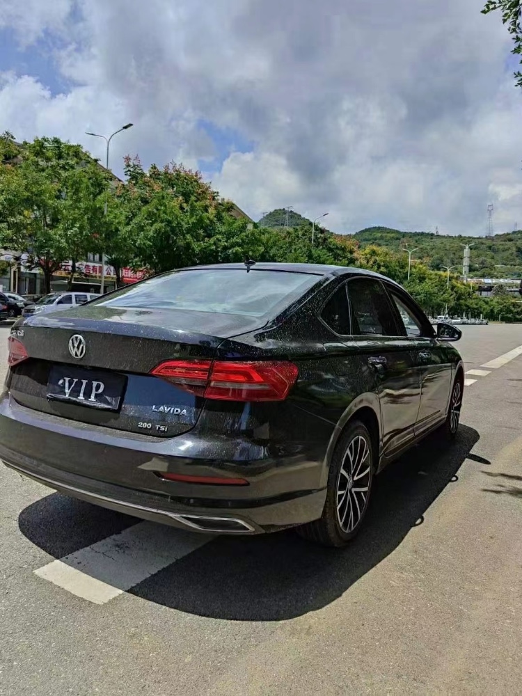 黔東南19年大眾朗逸8