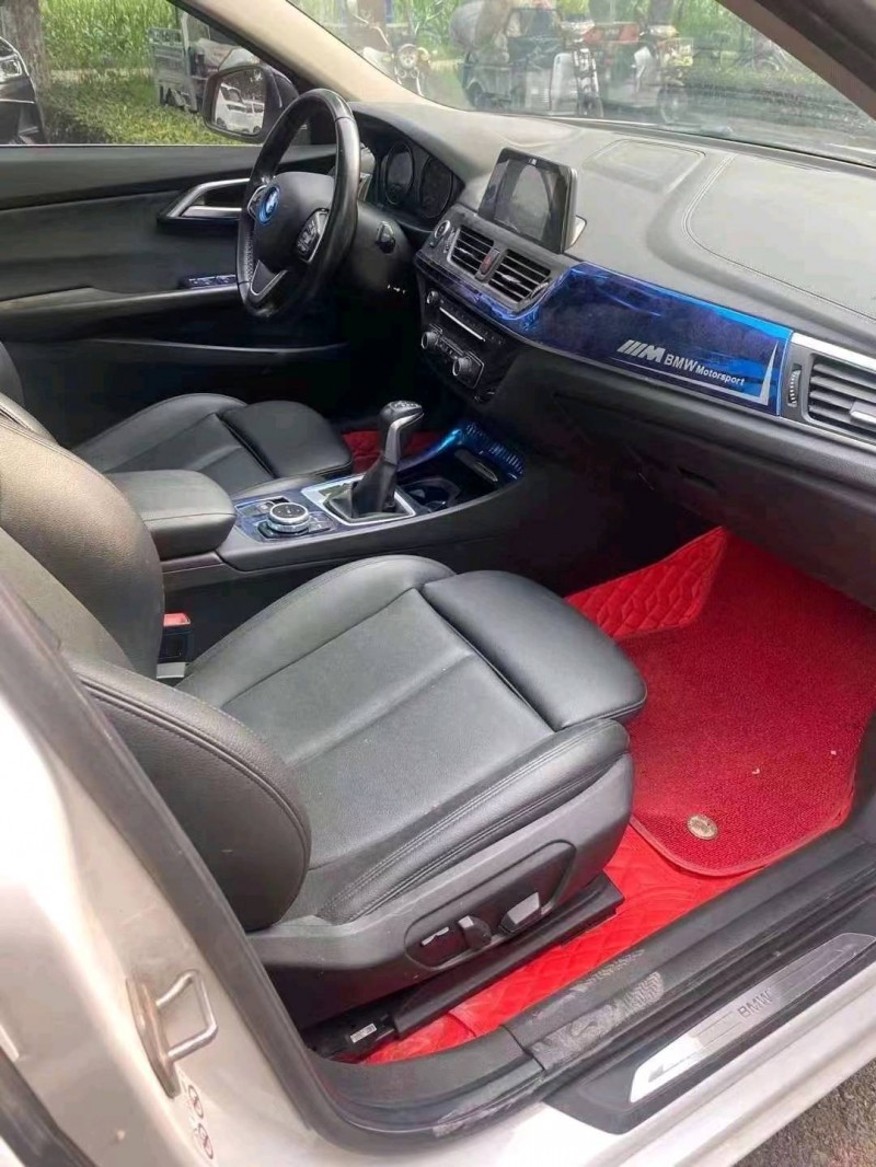 徐州18年宝马1系2