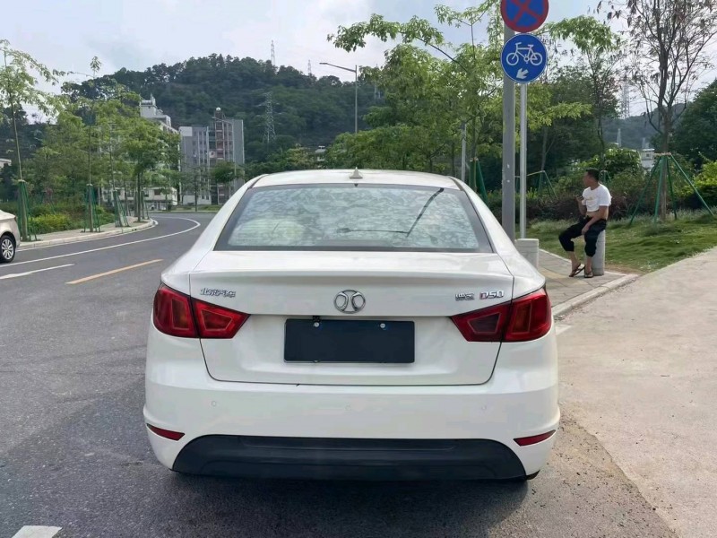 广州15年北汽绅宝D502